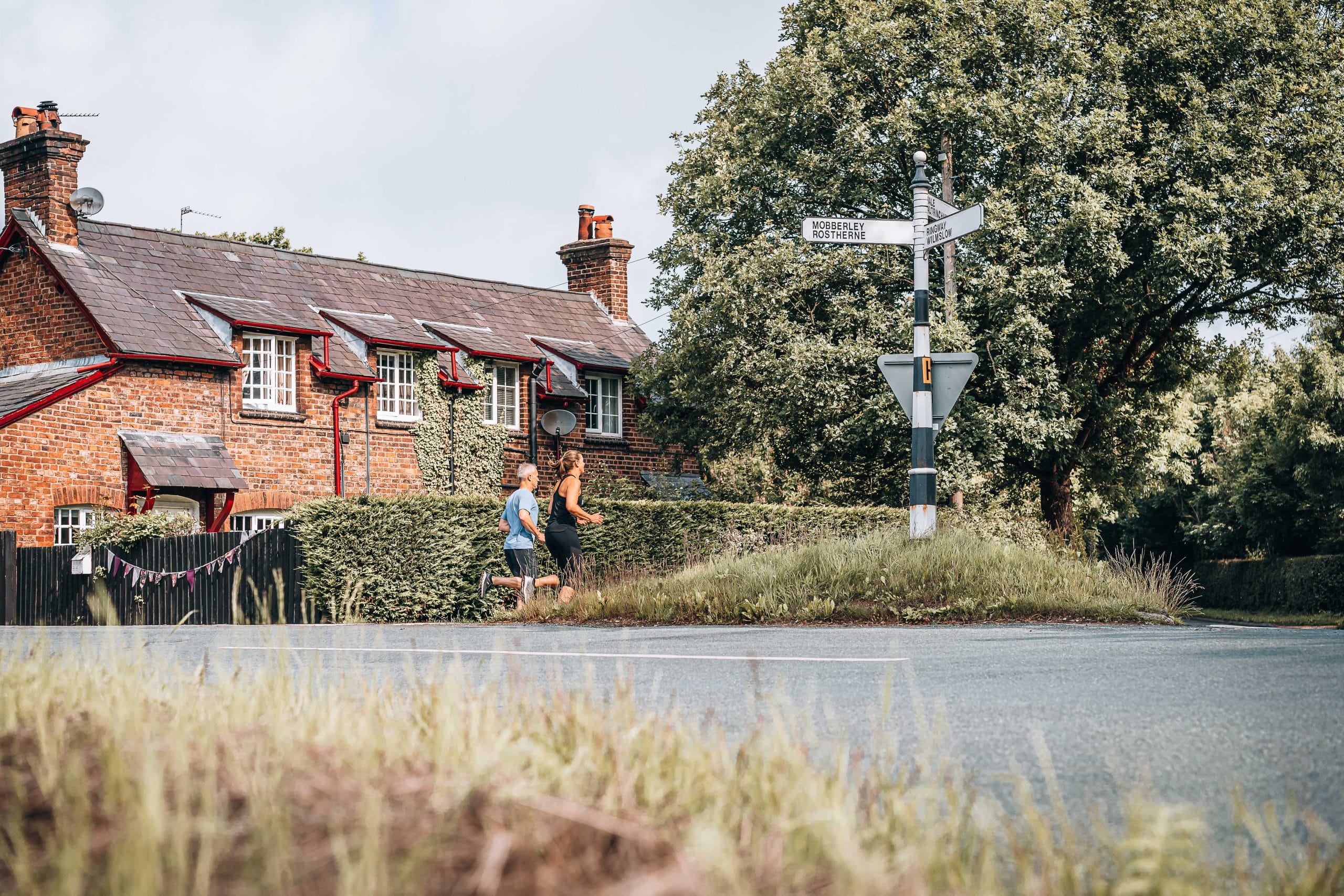 Runners - Mobberley Crossroad