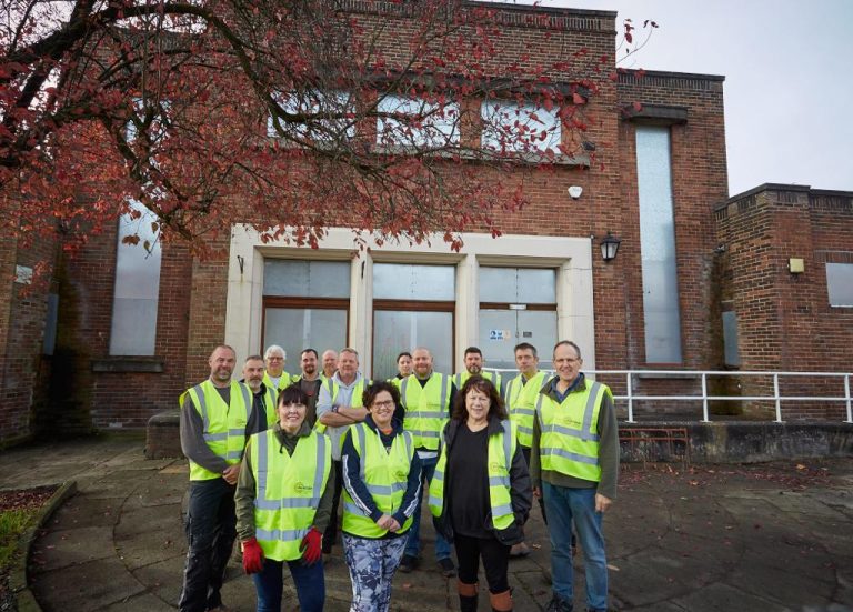 Cheshire businesses collaborate on first ever #DonatableDay to brighten up baths